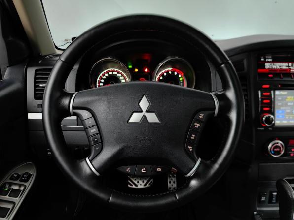 Mitsubishi Pajero IV Рестайлинг 1 с пробегом 2014 года, цена 2 299 000 рублей, 283000 км, внедорожник, Автокод Объявления