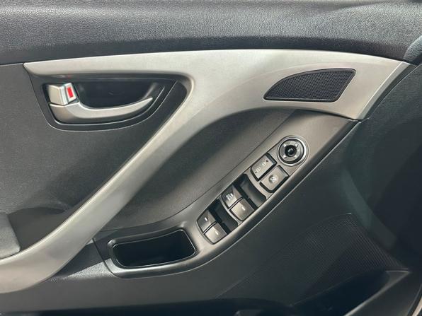 Hyundai Elantra V (MD) Рестайлинг с пробегом 2014 года, цена 1 048 000 рублей, 193315 км, седан, Автокод Объявления