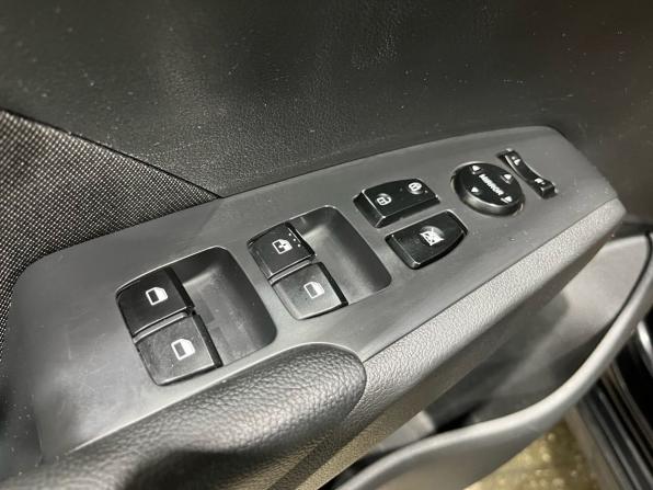 Hyundai Solaris II с пробегом 2019 года, цена 970 000 рублей, 226528 км, седан, Автокод Объявления