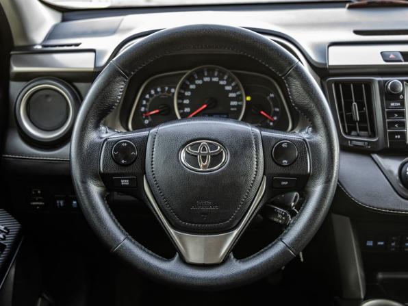 Toyota RAV4 IV (XA40) с пробегом 2015 года, цена 1 998 000 рублей, 116774 км, внедорожник, Автокод Объявления