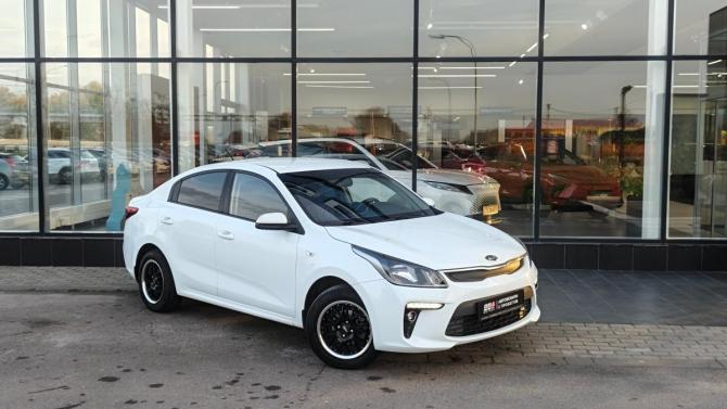 Kia Rio IV с пробегом 2017 года, цена 1 300 000 рублей, 131000 км, седан, Автокод Объявления