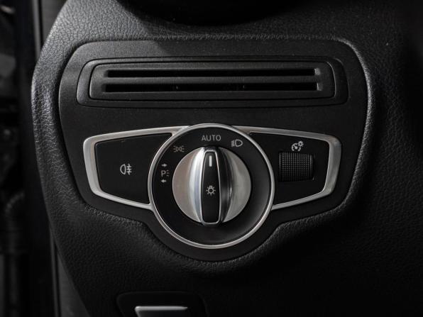 Mercedes-Benz C-Класс IV (W205) Рестайлинг с пробегом 2018 года, цена 2 439 000 рублей, 117724 км, седан, Автокод Объявления