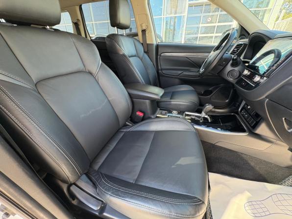 Mitsubishi Outlander III Рестайлинг 3 с пробегом 2021 года, цена 2 299 000 рублей, 117774 км, внедорожник, Автокод Объявления