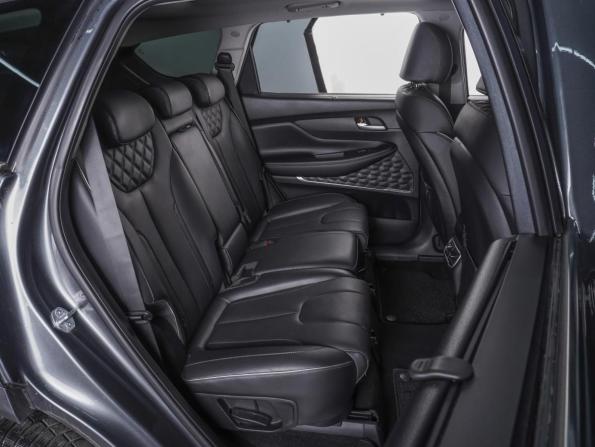 Hyundai Santa Fe IV Рестайлинг с пробегом 2023 года, цена 4 479 000 рублей, 41767 км, внедорожник, Автокод Объявления