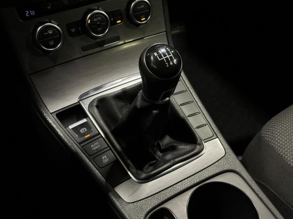 Volkswagen Passat B7 с пробегом 2013 года, цена 650 000 рублей, 337583 км, седан, Автокод Объявления