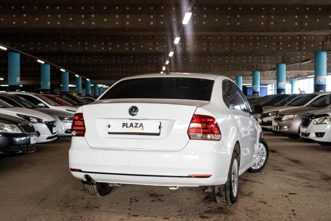 Volkswagen Polo V Рестайлинг с пробегом 2016 года, цена 570 000 рублей, 163559 км, седан, Автокод Объявления