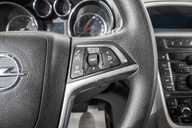 Opel Astra J с пробегом 2012 года, цена 649 000 рублей, 176000 км, хэтчбек, Автокод Объявления