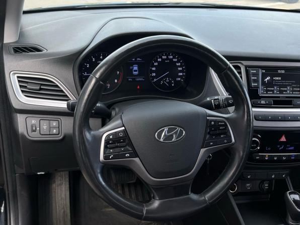 Hyundai Solaris II с пробегом 2020 года, цена 1 350 000 рублей, 130000 км, седан, Автокод Объявления