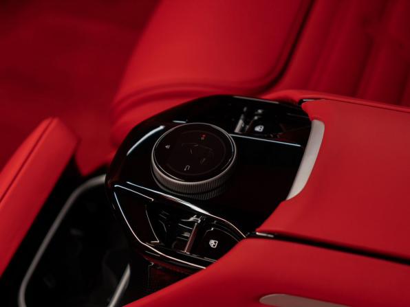 Ferrari Purosangue с пробегом 2025 года, цена 56 000 000 рублей, 7701 км, внедорожник, Автокод Объявления