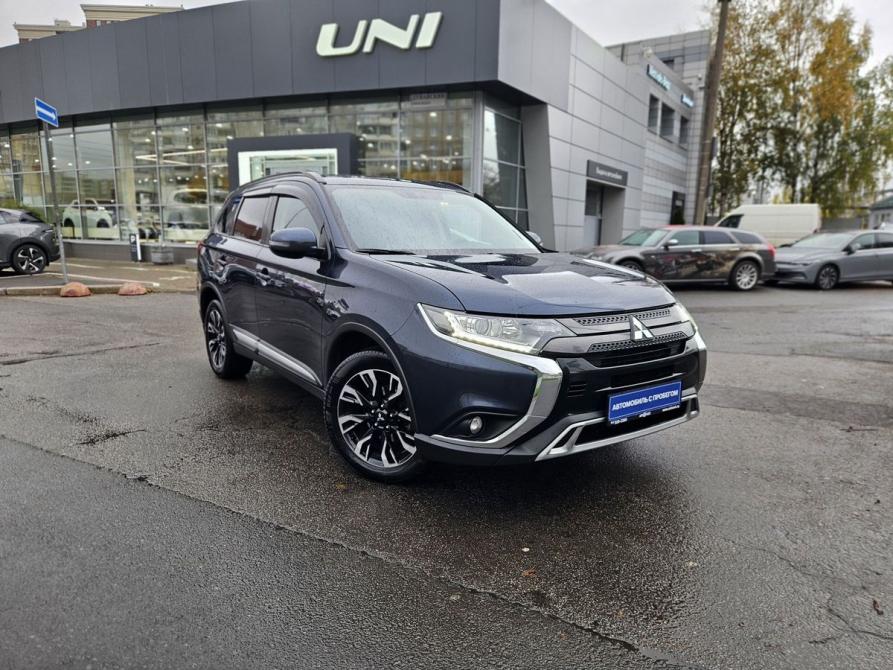 Mitsubishi Outlander III Рестайлинг 3 Санкт-Петербург  - изображение 3