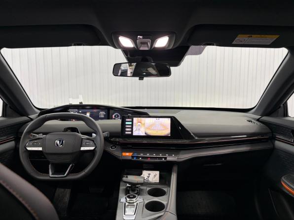 Changan UNI-V I с пробегом 2024 года, цена 2 477 000 рублей, 9044 км, лифтбек, Автокод Объявления