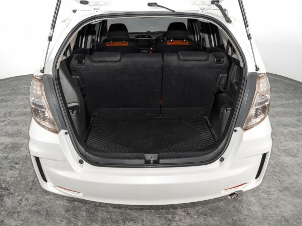 Honda Fit II с пробегом 2011 года, цена 1 000 000 рублей, 107952 км, хэтчбек, Автокод Объявления