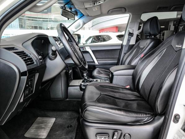 Toyota Land Cruiser Prado 150 Series Рестайлинг 2 с пробегом 2019 года, цена 5 350 000 рублей, 66898 км, внедорожник, Автокод Объявления