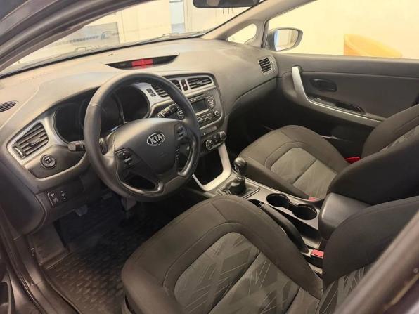 Kia Ceed II с пробегом 2012 года, цена 750 000 рублей, 200529 км, универсал, Автокод Объявления