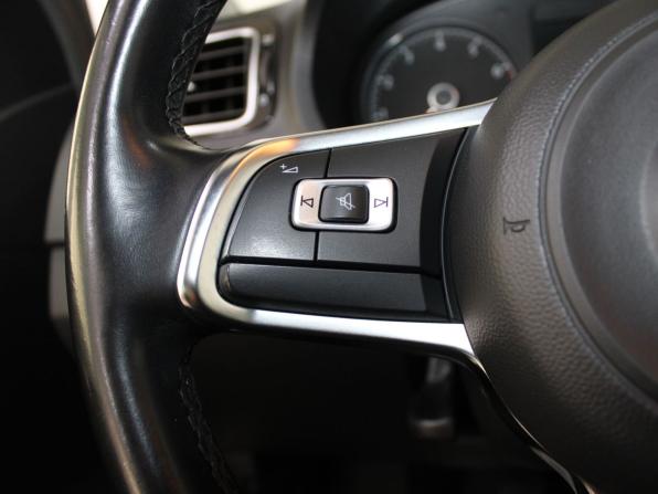 Volkswagen Polo V Рестайлинг с пробегом 2020 года, цена 1 349 900 рублей, 138510 км, седан, Автокод Объявления
