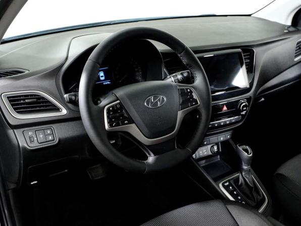 Hyundai Solaris II с пробегом 2017 года, цена 1 198 000 рублей, 131005 км, седан, Автокод Объявления