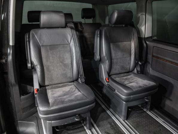 Volkswagen Multivan T5 Рестайлинг с пробегом 2011 года, цена 2 299 000 рублей, 252370 км, минивэн, Автокод Объявления