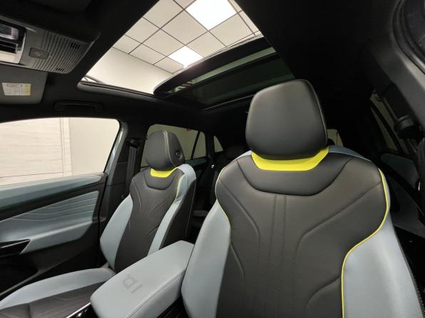 Volkswagen ID.4 с пробегом 2023 года, цена 3 850 000 рублей, 45190 км, внедорожник, Автокод Объявления