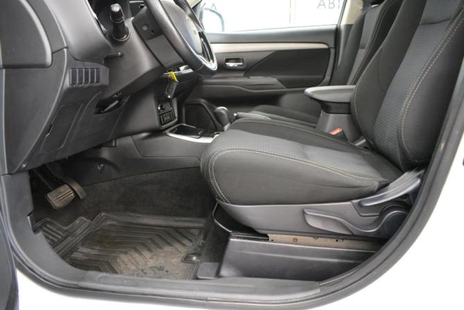 Mitsubishi Outlander III Рестайлинг 2 с пробегом 2017 года, цена 1 989 000 рублей, 91000 км, внедорожник, Автокод Объявления