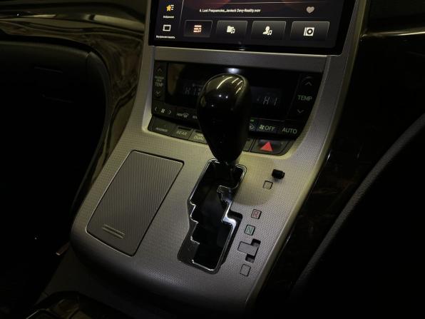 Toyota Vellfire I с пробегом 2012 года, цена 2 070 000 рублей, 249000 км, минивэн, Автокод Объявления