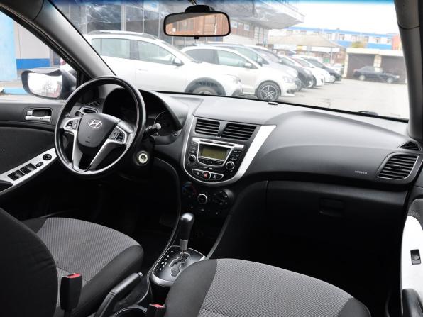 Hyundai Solaris I с пробегом 2012 года, цена 770 000 рублей, 262000 км, хэтчбек, Автокод Объявления
