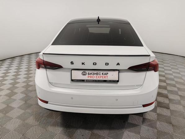 Skoda Octavia IV (A8) с пробегом 2022 года, цена 2 349 000 рублей, 101672 км, лифтбек, Автокод Объявления