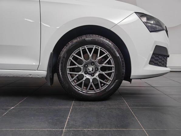 Skoda Rapid II с пробегом 2021 года, цена 1 592 000 рублей, 93454 км, лифтбек, Автокод Объявления