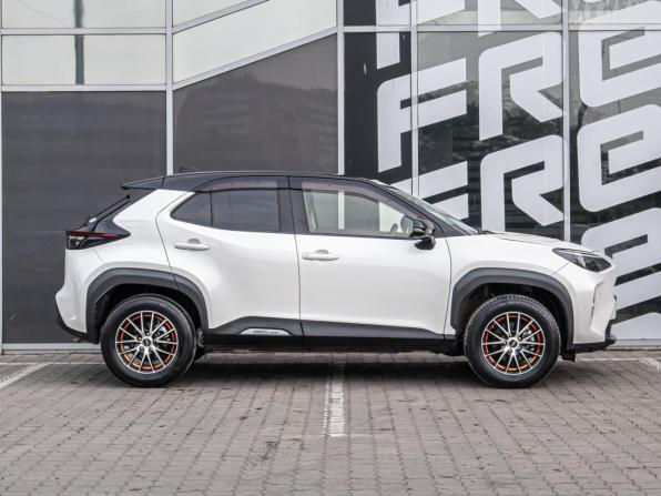 Toyota Yaris Cross I с пробегом 2020 года, цена 2 330 000 рублей, 29410 км, внедорожник, Автокод Объявления