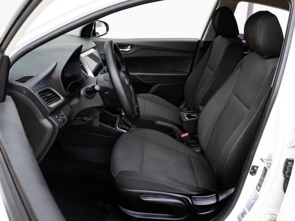 Hyundai Solaris II с пробегом 2018 года, цена 1 357 000 рублей, 188849 км, седан, Автокод Объявления