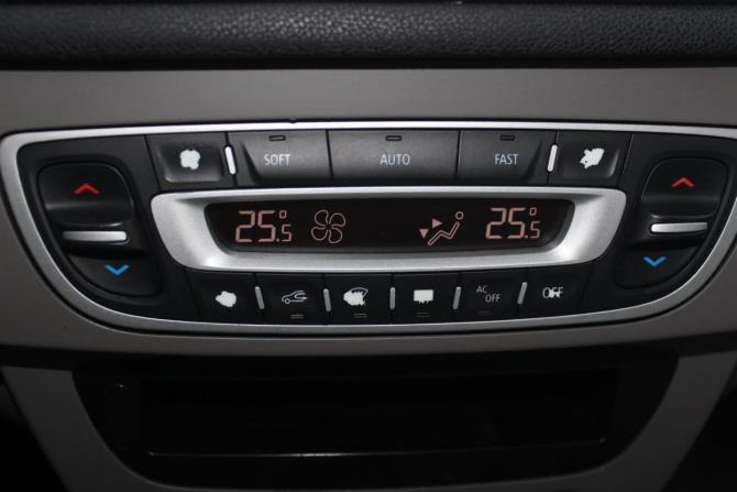 Renault Megane III с пробегом 2010 года, цена 527 000 рублей, 352246 км, хэтчбек, Автокод Объявления
