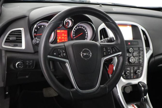 Opel Astra J Рестайлинг с пробегом 2015 года, цена 799 000 рублей, 149000 км, хэтчбек, Автокод Объявления
