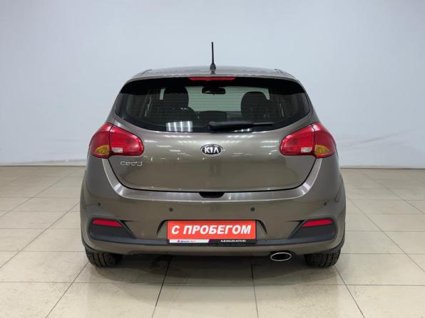 Kia Ceed II с пробегом 2015 года, цена 1 000 000 рублей, 142062 км, хэтчбек, Автокод Объявления