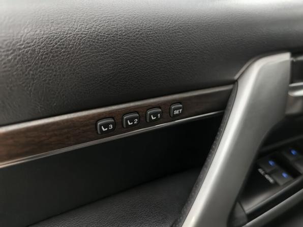 Toyota Land Cruiser 200 Series Рестайлинг 2 с пробегом 2019 года, цена 7 199 000 рублей, 129567 км, внедорожник, Автокод Объявления