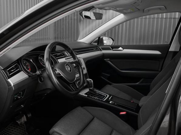Volkswagen Passat B8 с пробегом 2015 года, цена 1 710 000 рублей, 143568 км, седан, Автокод Объявления