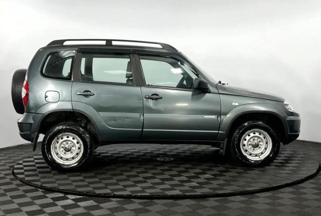 Chevrolet Niva I Рестайлинг с пробегом 2014 года, цена 450 000 рублей, 140010 км, внедорожник, Автокод Объявления