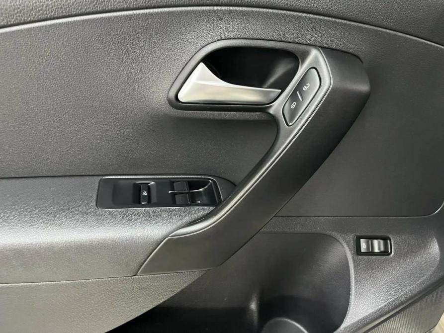 Volkswagen Polo V Рестайлинг Набережные Челны  - изображение 6