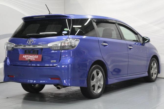 Toyota Wish II Рестайлинг с пробегом 2012 года, цена 1 229 000 рублей, 158000 км, минивэн, Автокод Объявления