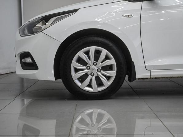 Hyundai Solaris II с пробегом 2017 года, цена 1 079 000 рублей, 152207 км, седан, Автокод Объявления