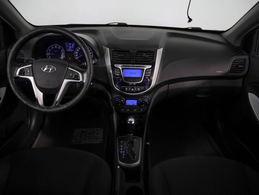 Hyundai Solaris I Санкт-Петербург  - изображение 9