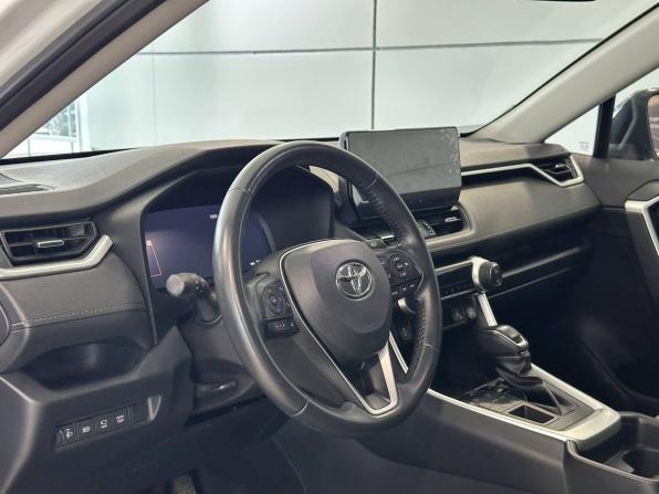 Toyota RAV4 V (XA50) с пробегом 2023 года, цена 3 747 000 рублей, 26315 км, внедорожник, Автокод Объявления