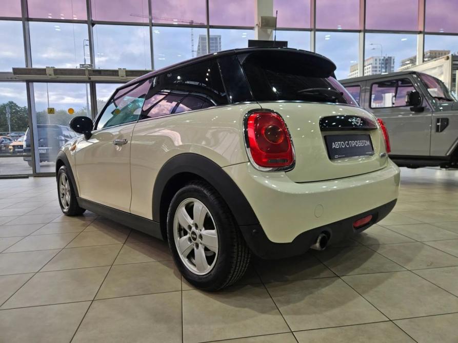 Mini Hatch III (F55/F56) Москва  - изображение 4