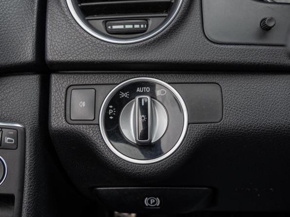Mercedes-Benz C-Класс III (W204) Рестайлинг с пробегом 2012 года, цена 1 445 000 рублей, 256218 км, седан, Автокод Объявления
