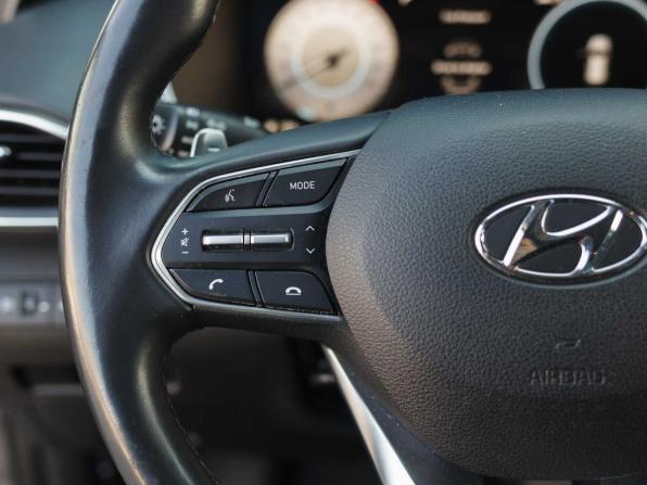 Hyundai Santa Fe IV Рестайлинг с пробегом 2021 года, цена 3 450 000 рублей, 121038 км, внедорожник, Автокод Объявления