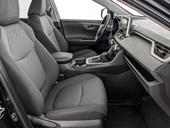 Toyota RAV4 V (XA50) с пробегом 2021 года, цена 3 350 000 рублей, 63877 км, внедорожник, Автокод Объявления