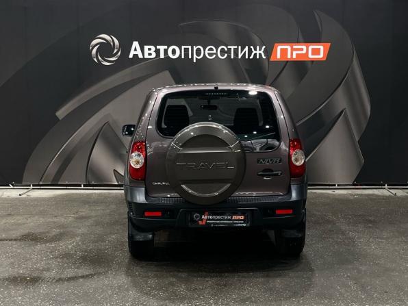 Chevrolet Niva I Рестайлинг с пробегом 2017 года, цена 700 000 рублей, 184178 км, внедорожник, Автокод Объявления