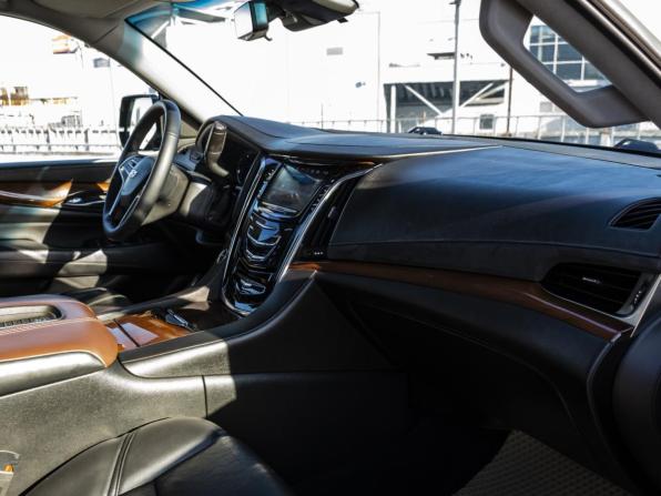 Cadillac Escalade IV с пробегом 2018 года, цена 4 599 000 рублей, 163807 км, внедорожник, Автокод Объявления