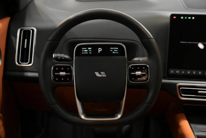 Новый Li Auto (Lixiang) L9 I Рестайлинг 2025 года, цена 11 990 000 рублей, внедорожник, Автокод Объявления