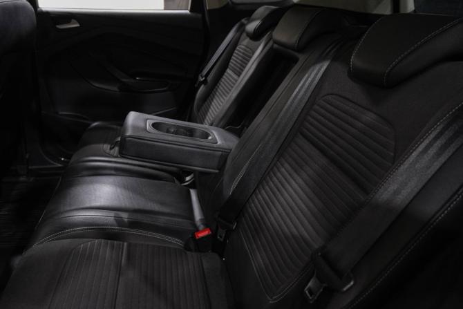 Ford Kuga II Рестайлинг с пробегом 2018 года, цена 1 749 000 рублей, 98600 км, внедорожник, Автокод Объявления