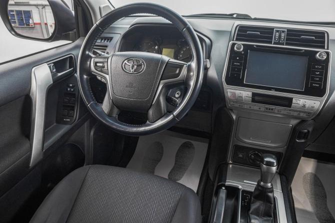 Toyota Land Cruiser Prado 150 Series Рестайлинг 2 с пробегом 2018 года, цена 4 799 000 рублей, 117000 км, внедорожник, Автокод Объявления