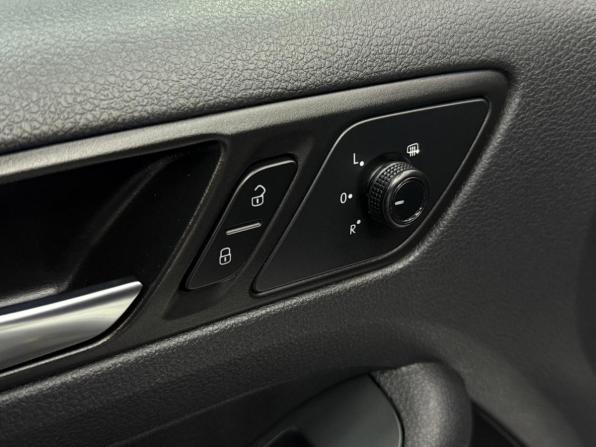 Volkswagen Jetta VI Рестайлинг с пробегом 2015 года, цена 1 160 000 рублей, 106837 км, седан, Автокод Объявления